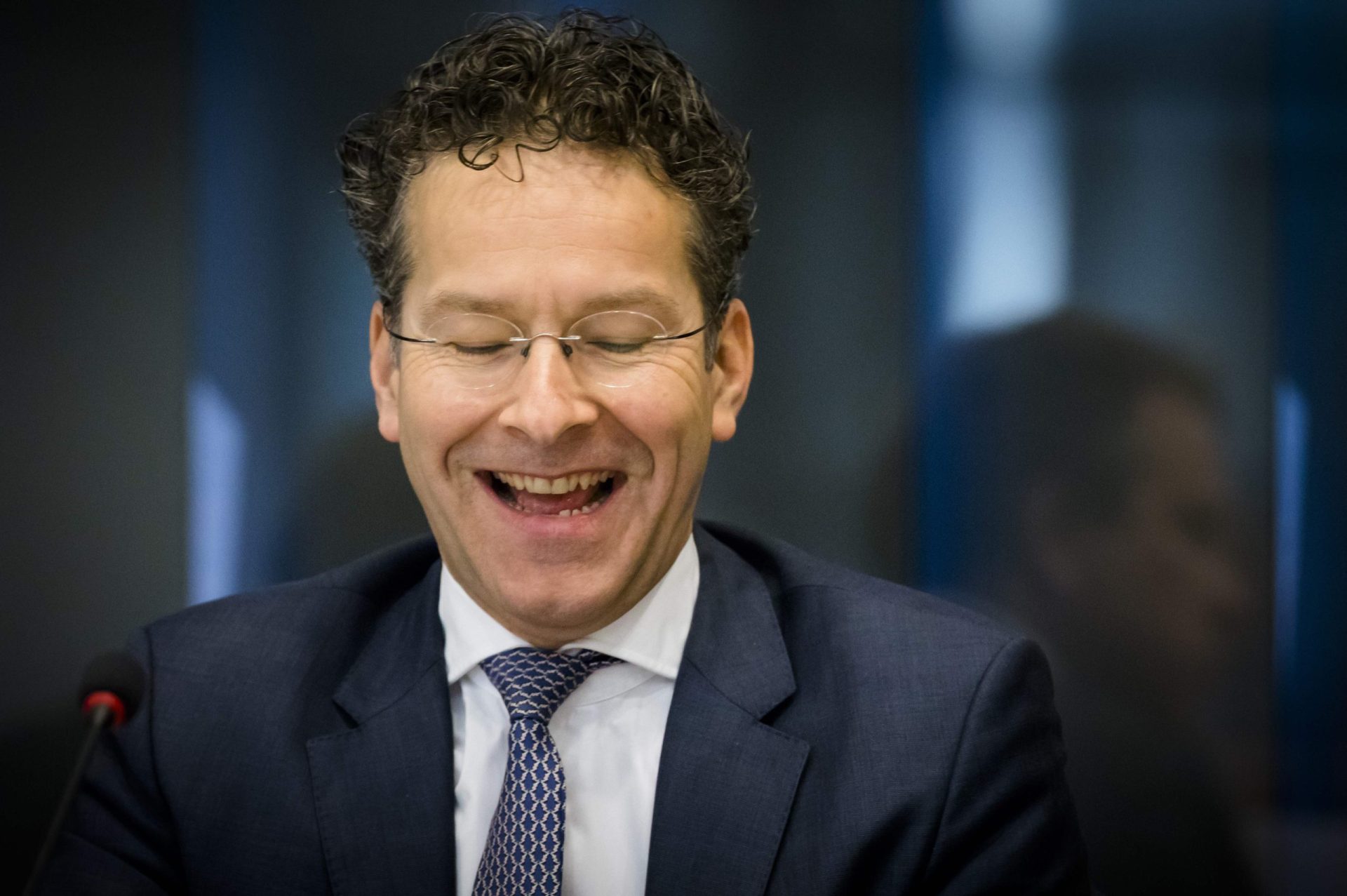 Dijsselbloem aplaudido na Alemanha ao explicar caso dos “copos e mulheres”