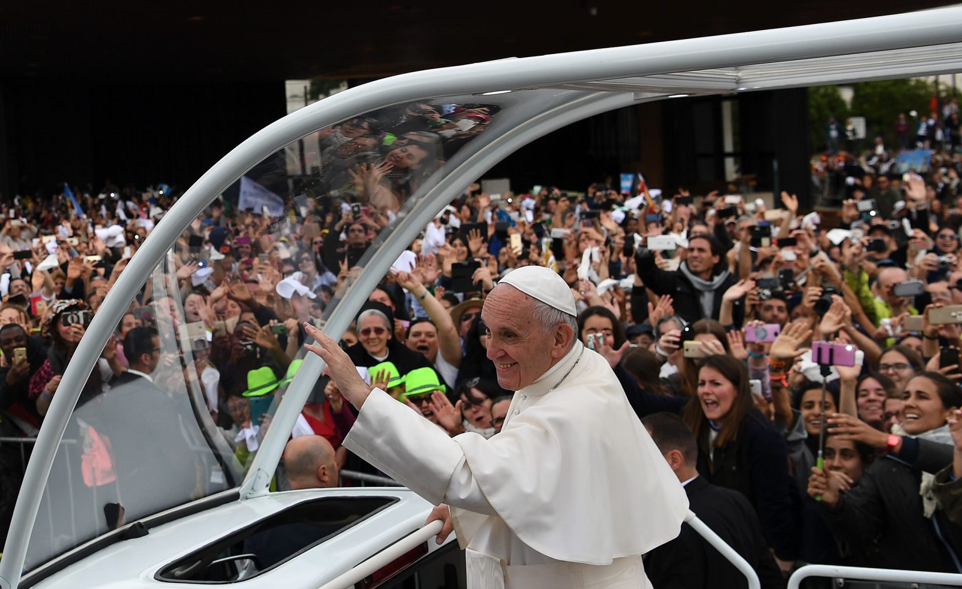 Papa Francisco já está a caminho do de Roma