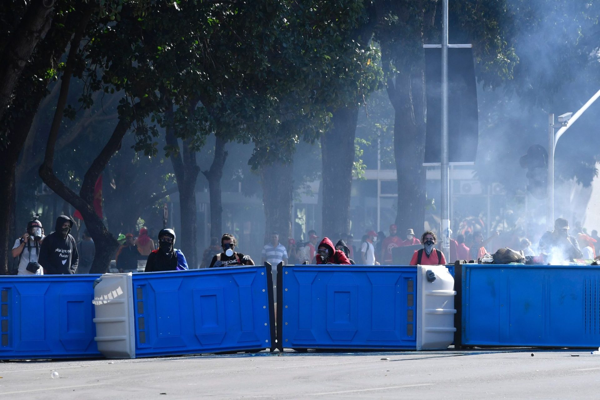 Brasil. Temer convoca exército para controlar manifestações em Brasília