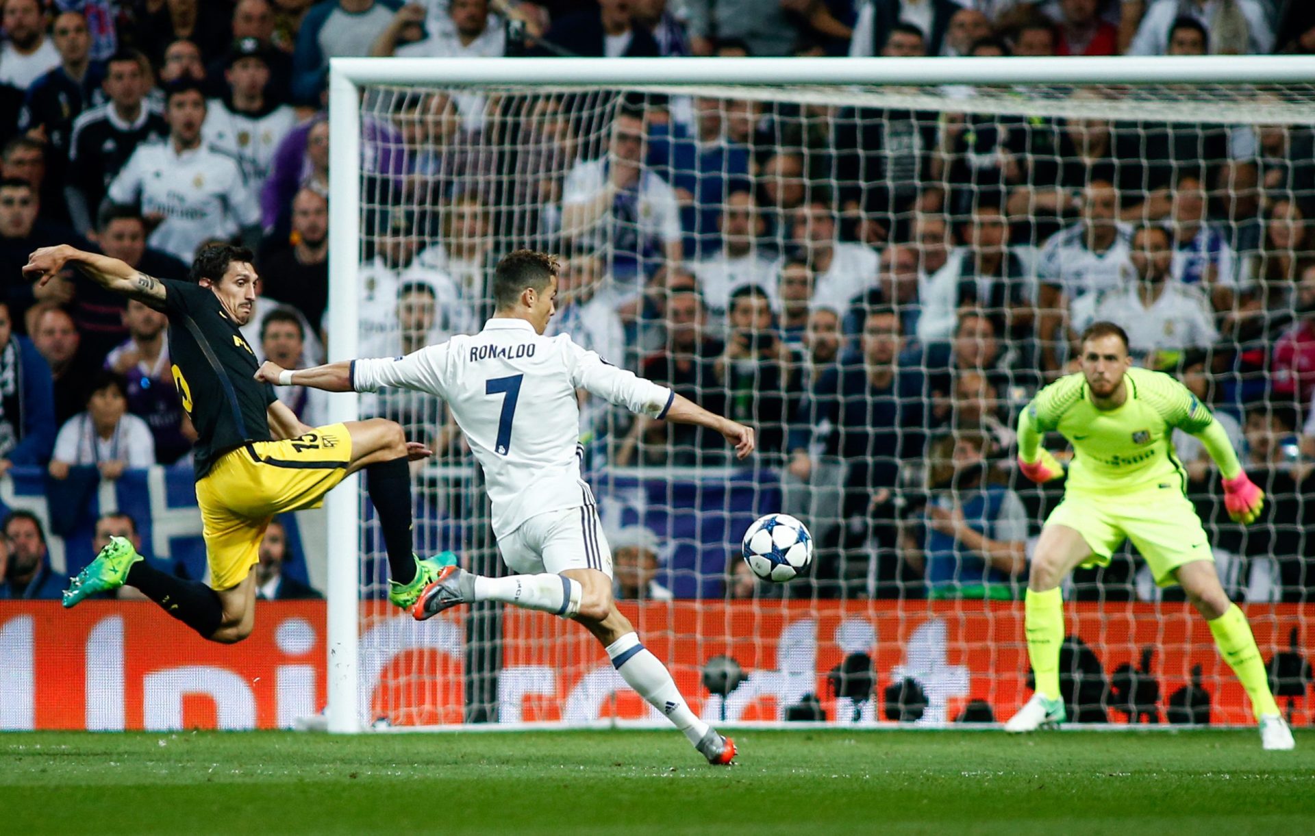 Liga dos Campeões.  Lugar em Cardiff? É falar com Ronaldo