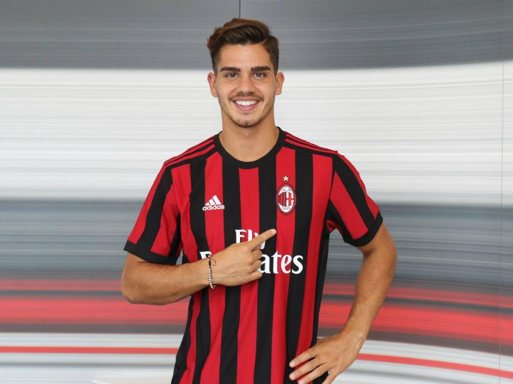 “André Silva pode tornar-se no melhor avançado do mundo”