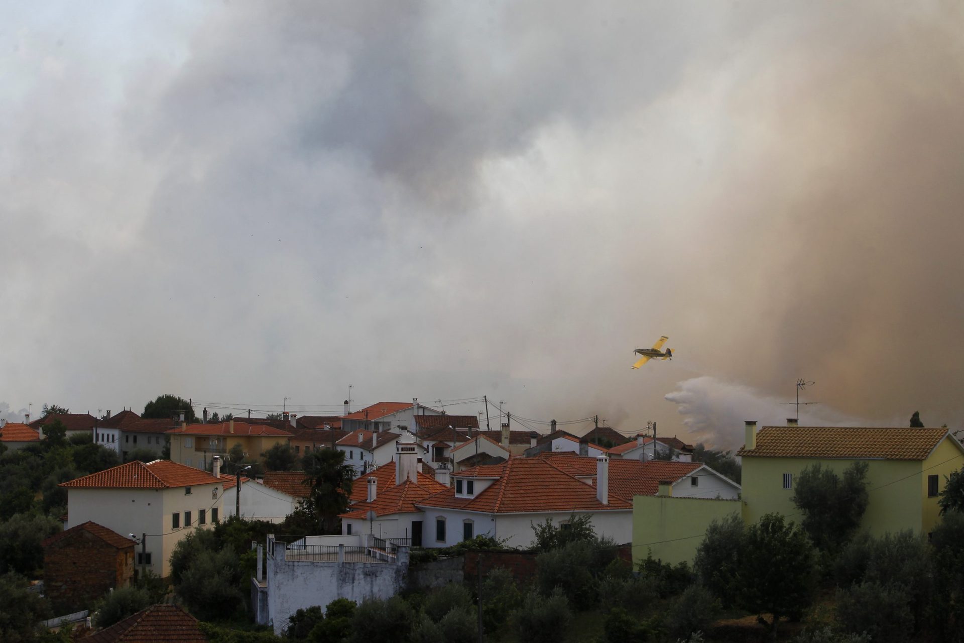 Incêndios em Pedrógão. 23 aldeias evacuadas, 30 mil hectares de área afetada