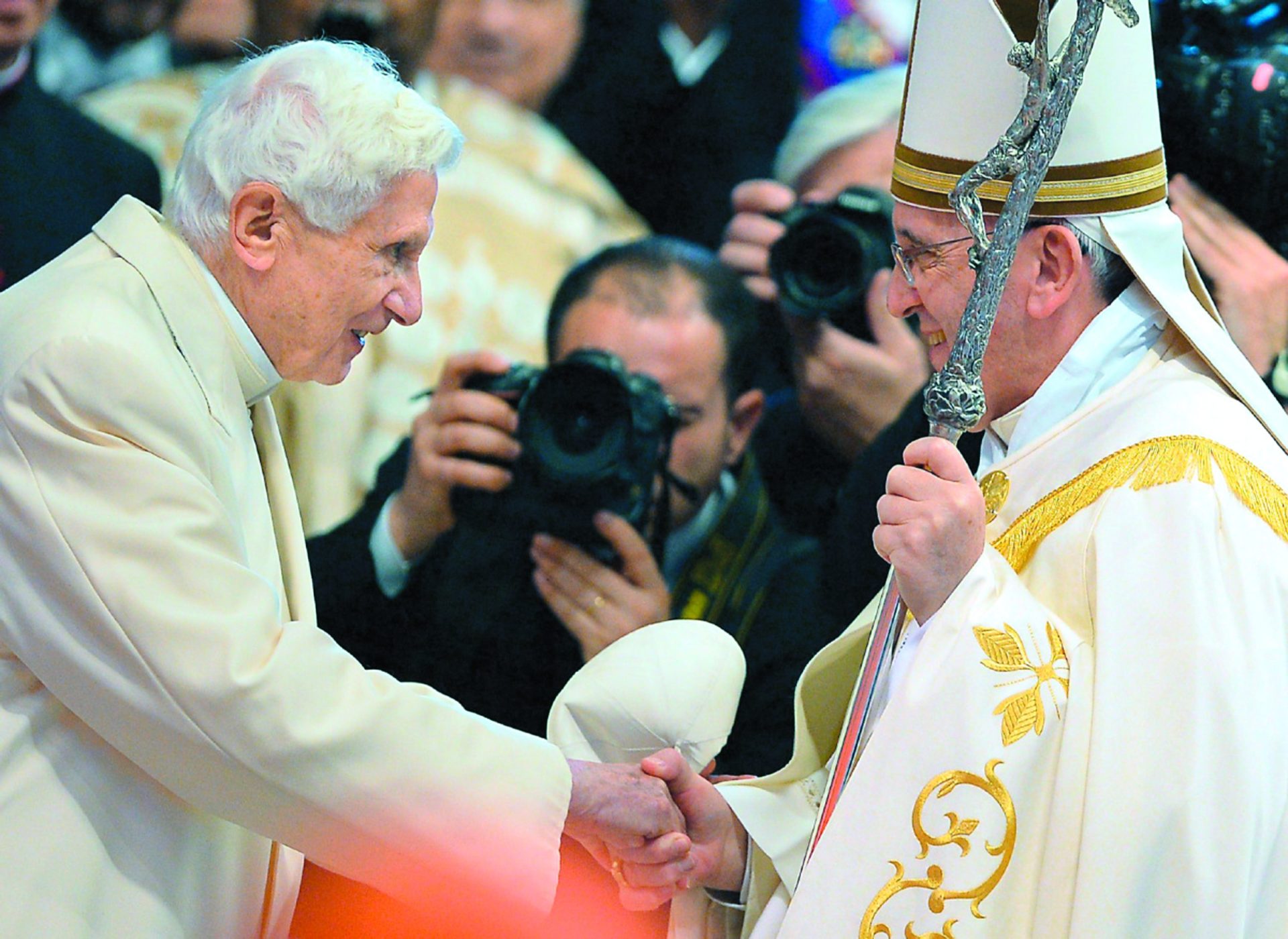 Igreja. Papa emérito avisa: o “barco” está a meter água