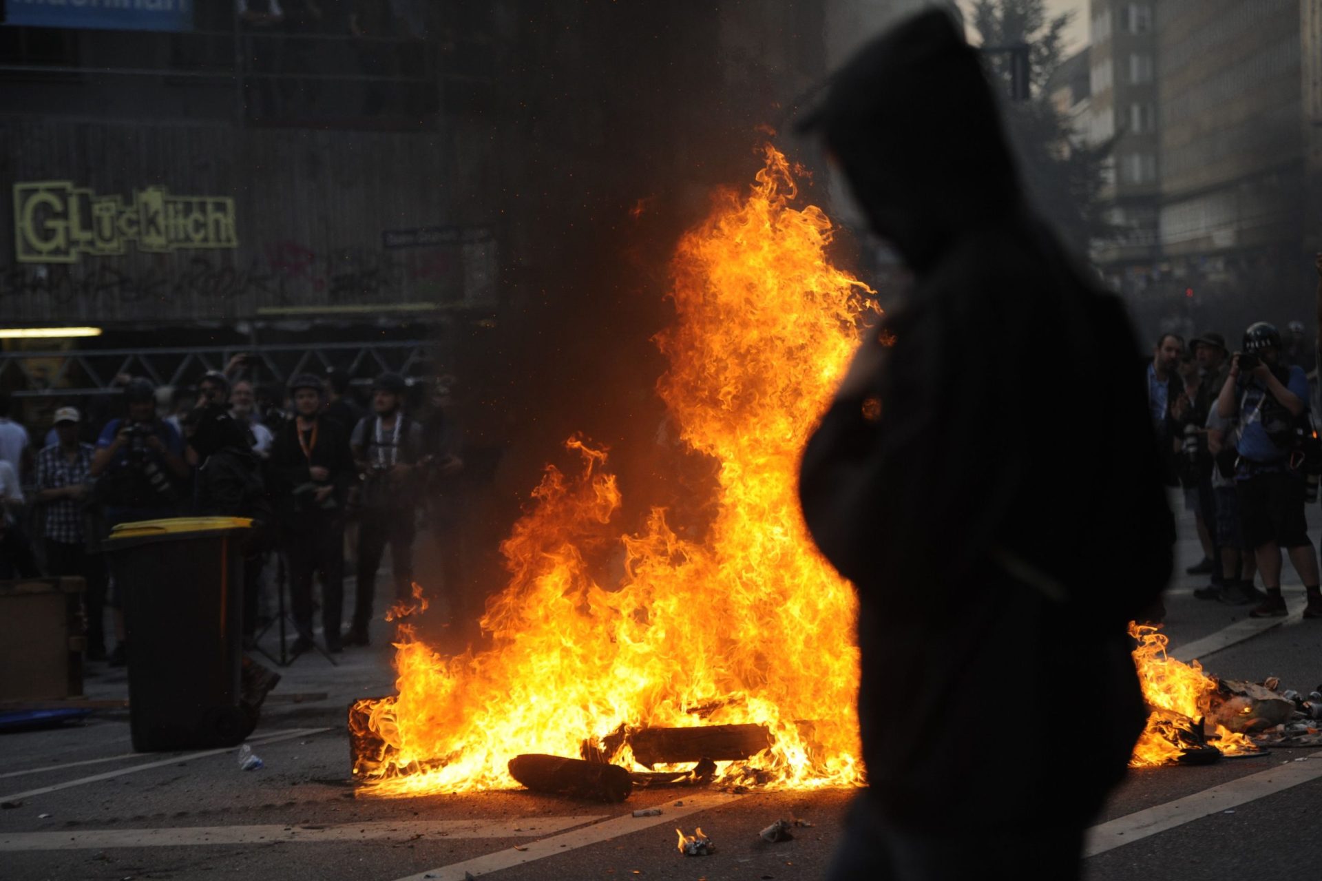 G20. Polícia alemã pede reforços em Hamburgo