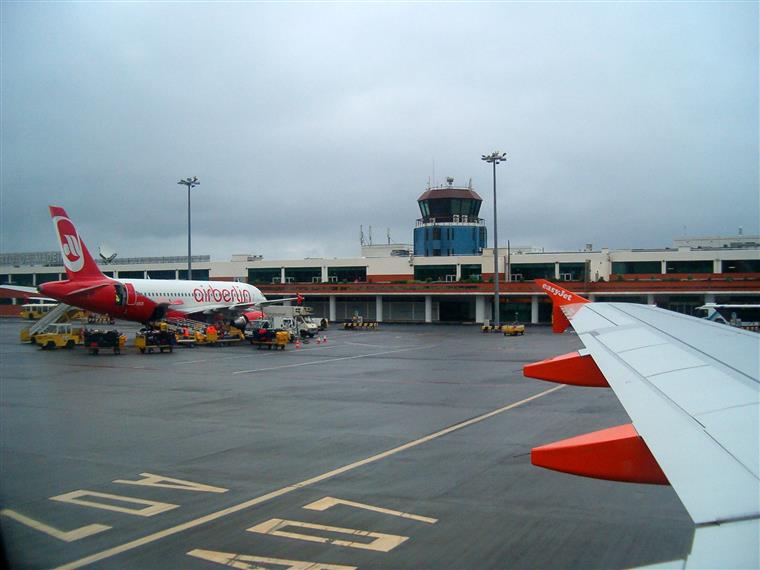 Madeira. Mau tempo afeta aeroporto construído em zona susceptível ao vento