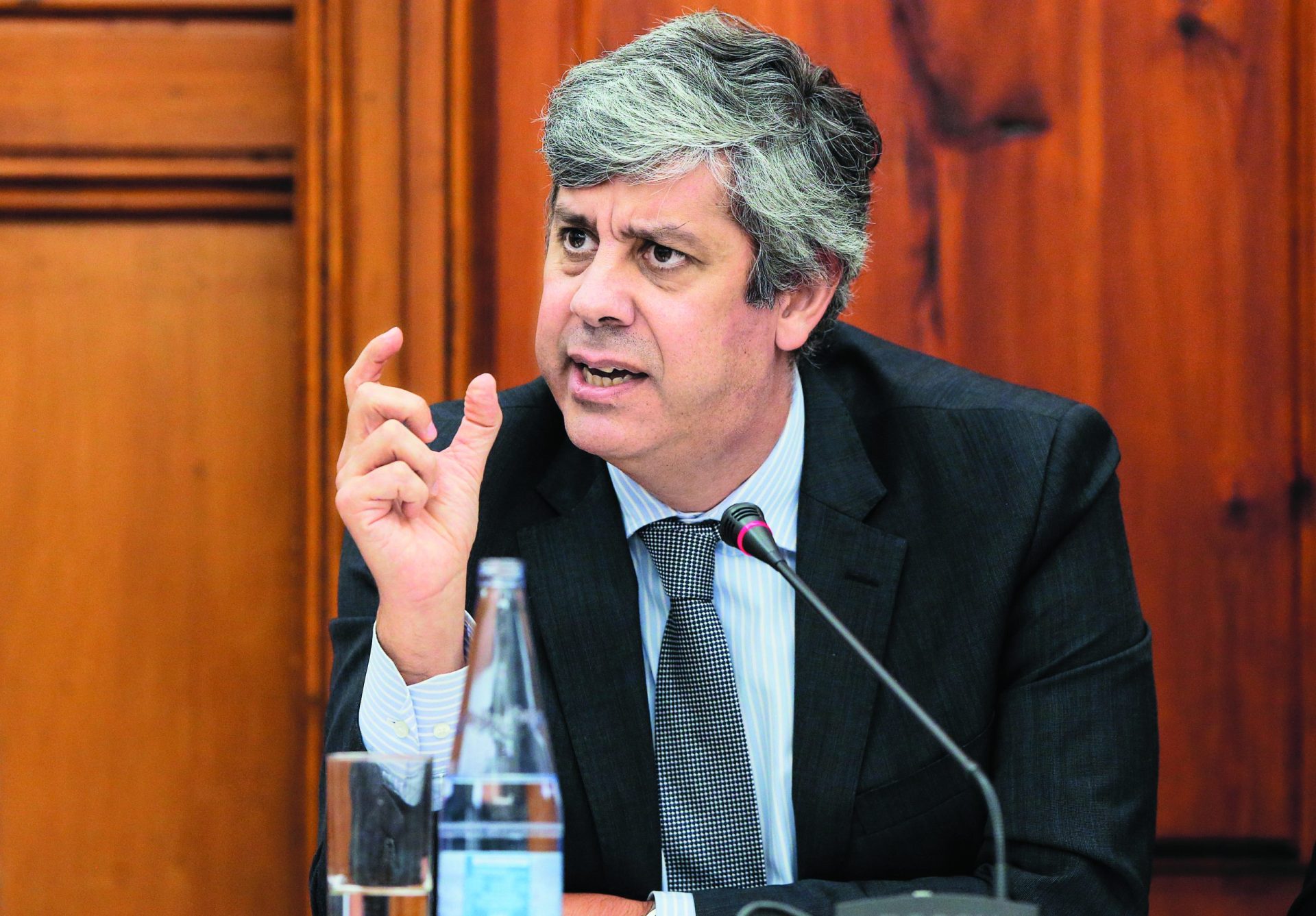 Centeno. “Há uma possibilidade” de ser o próximo presidente do Eurogrupo