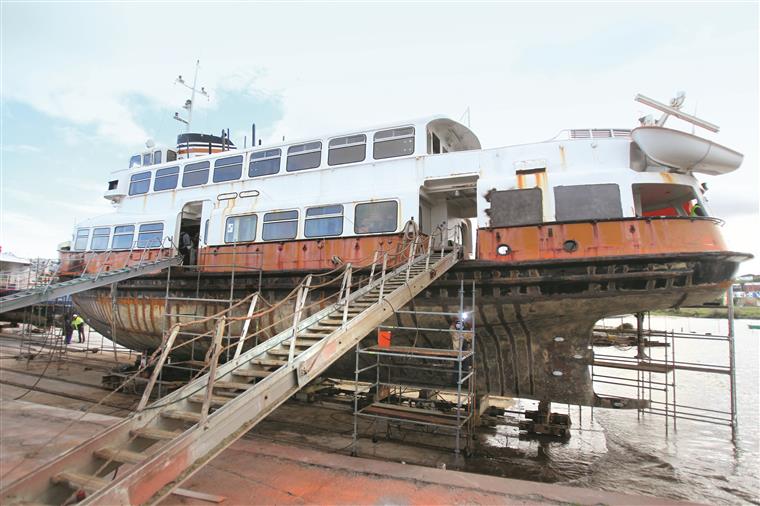 Utentes do sul do Tejo com falta de barcos