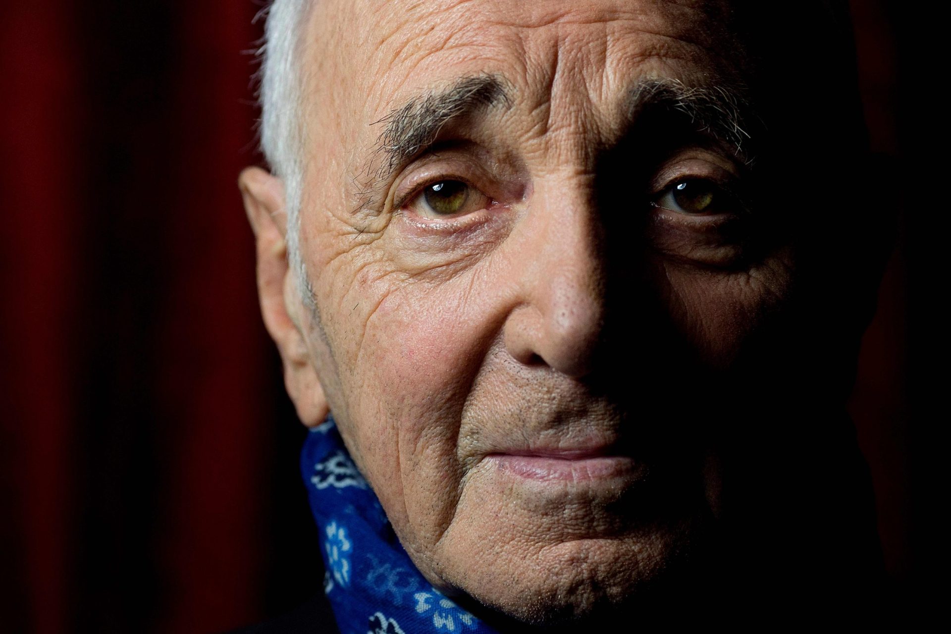 Charles Aznavour. O meia leca que se tornou um gigante da canção