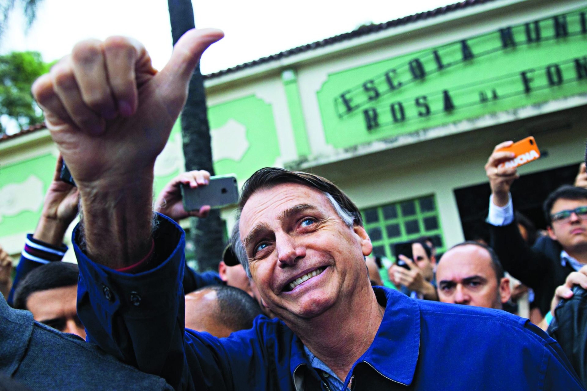 Bolsonaro garante que irá ter um governo composto por notáveis