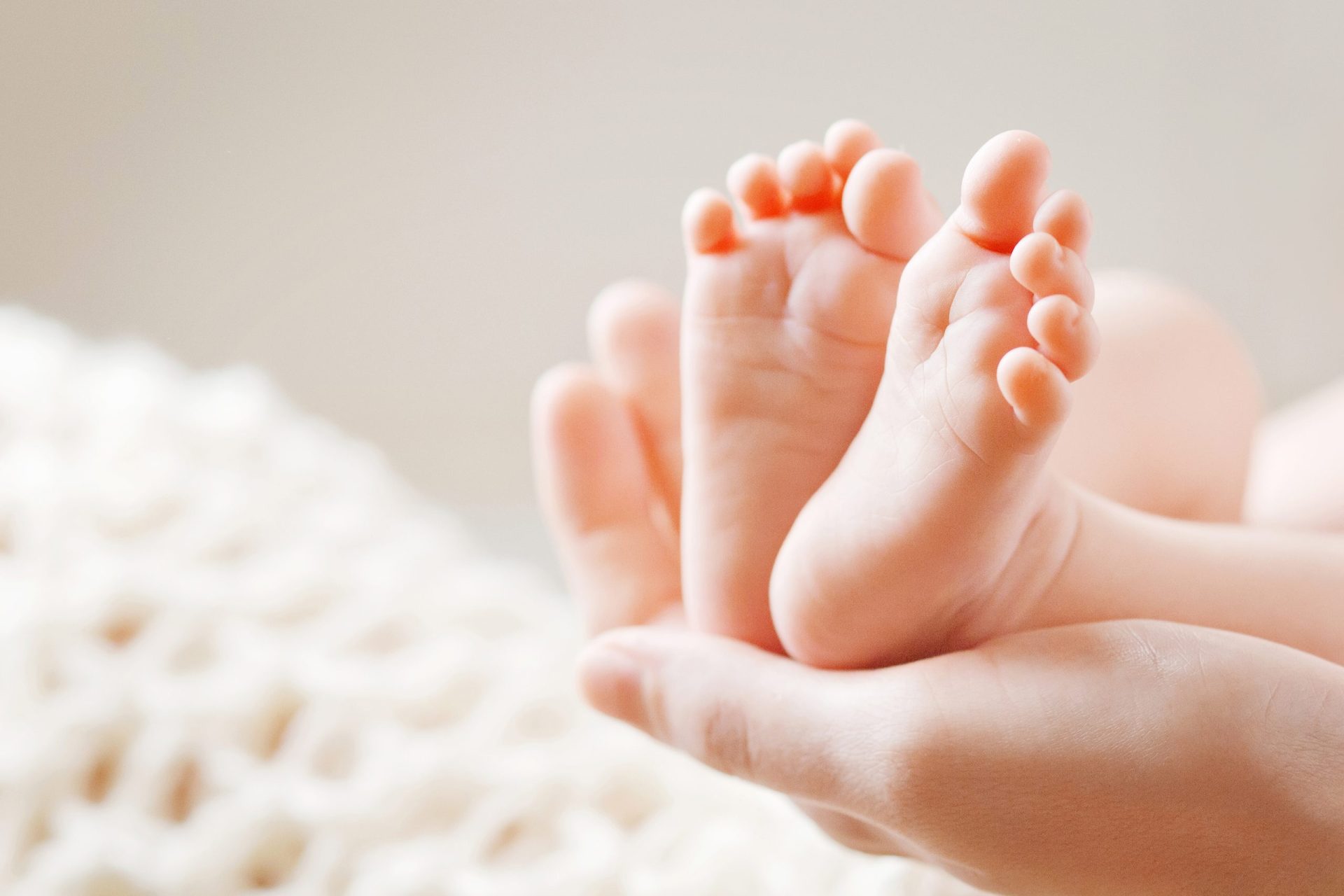 Sabia que é possível adotar embriões em Portugal?