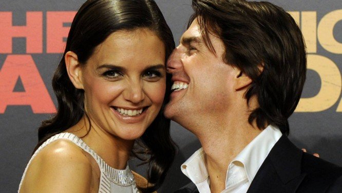 Katie Holmes era obcecada com Tom Cruise mesmo antes de se conhecerem