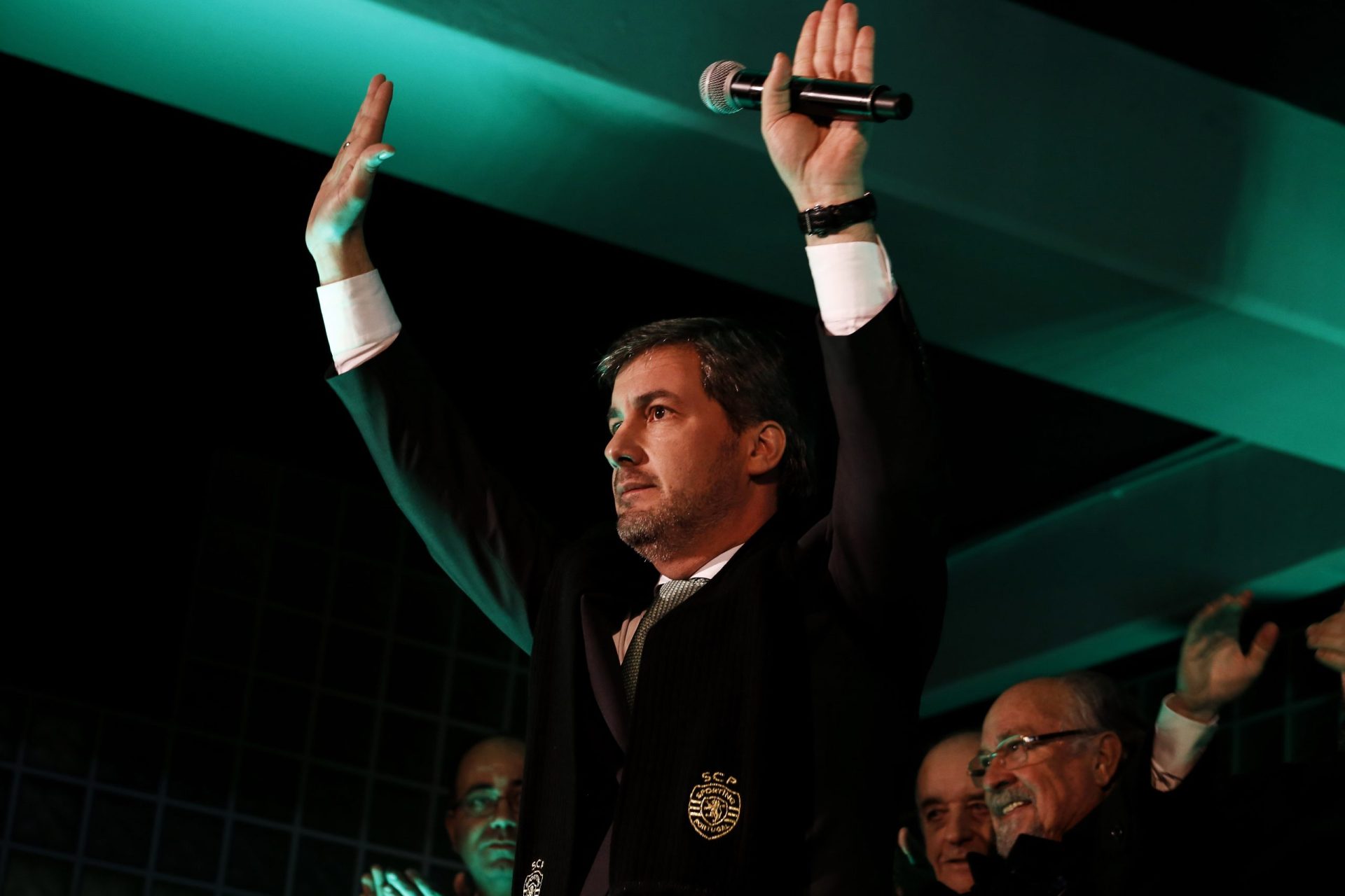 Bruno de Carvalho repudia cânticos dos adeptos