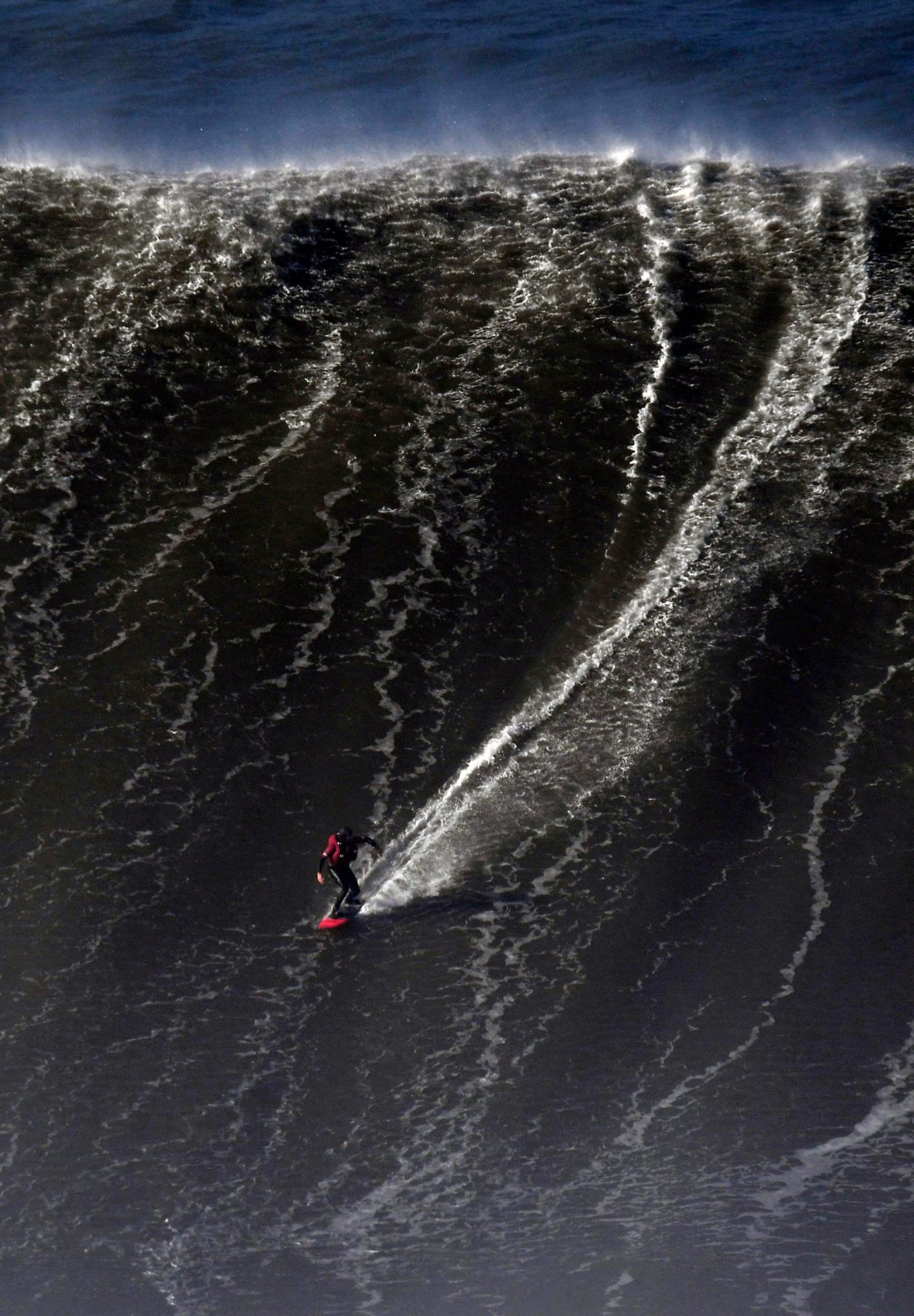 Ondas gigantes voltam a colocar a Nazaré nas bocas do mundo |Fotogaleria