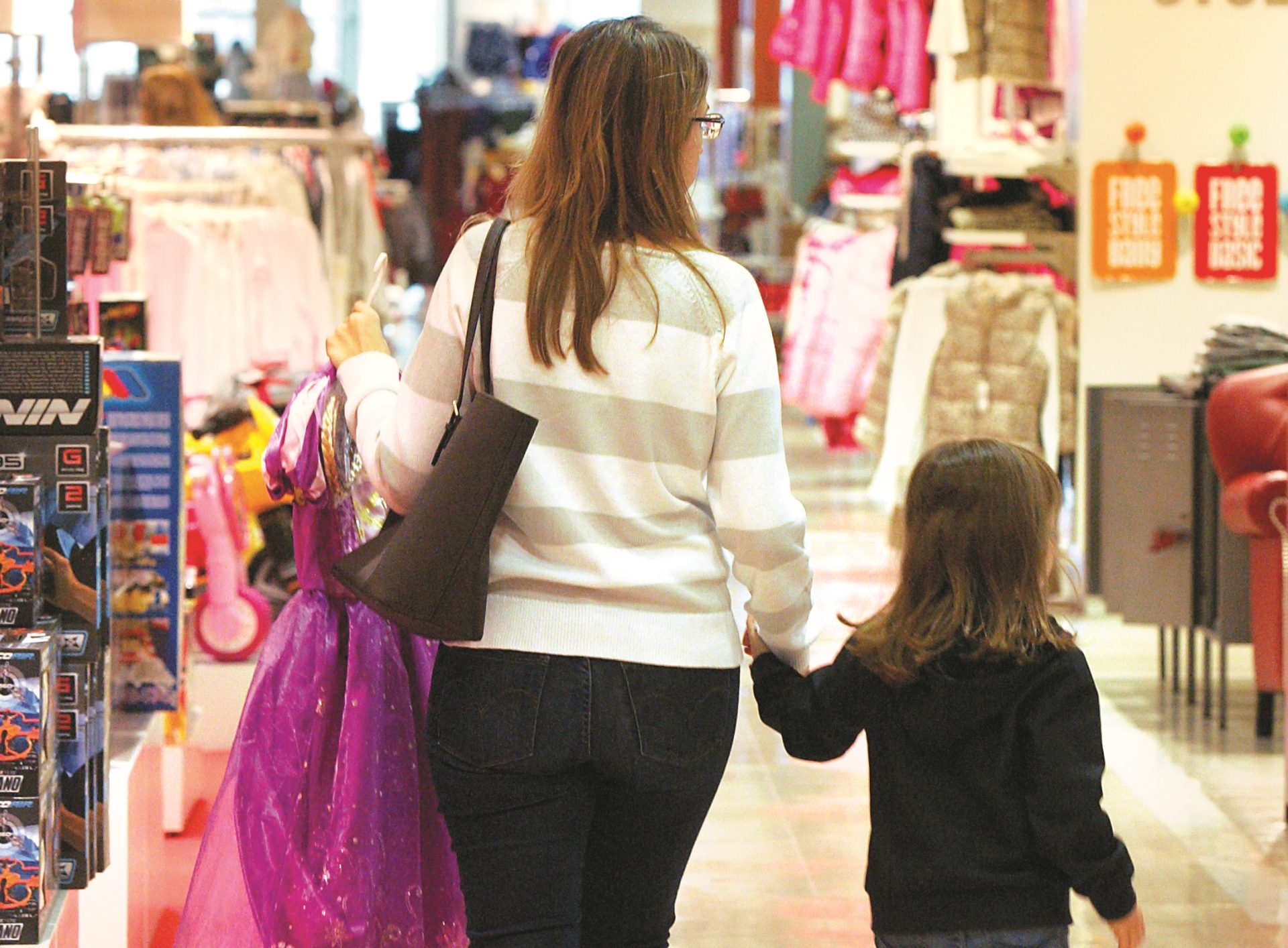 Natal. A época das compras já começou mas evite cair em tentações