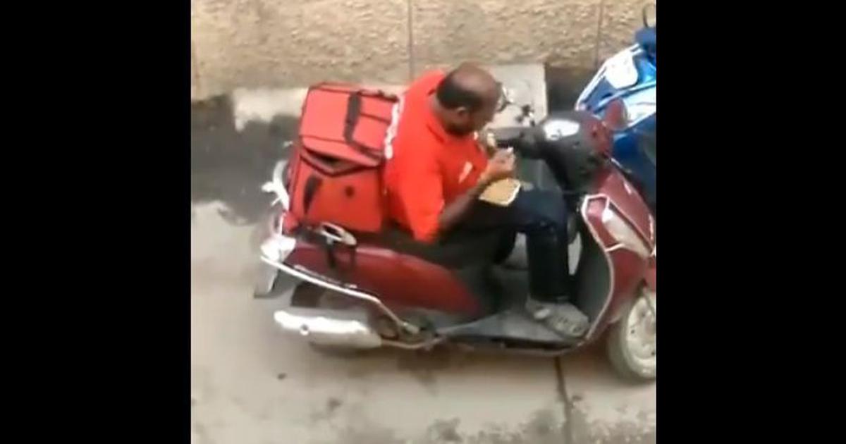 Homem que faz entregas apanhado a comer das encomendas dos clientes (Vídeo)