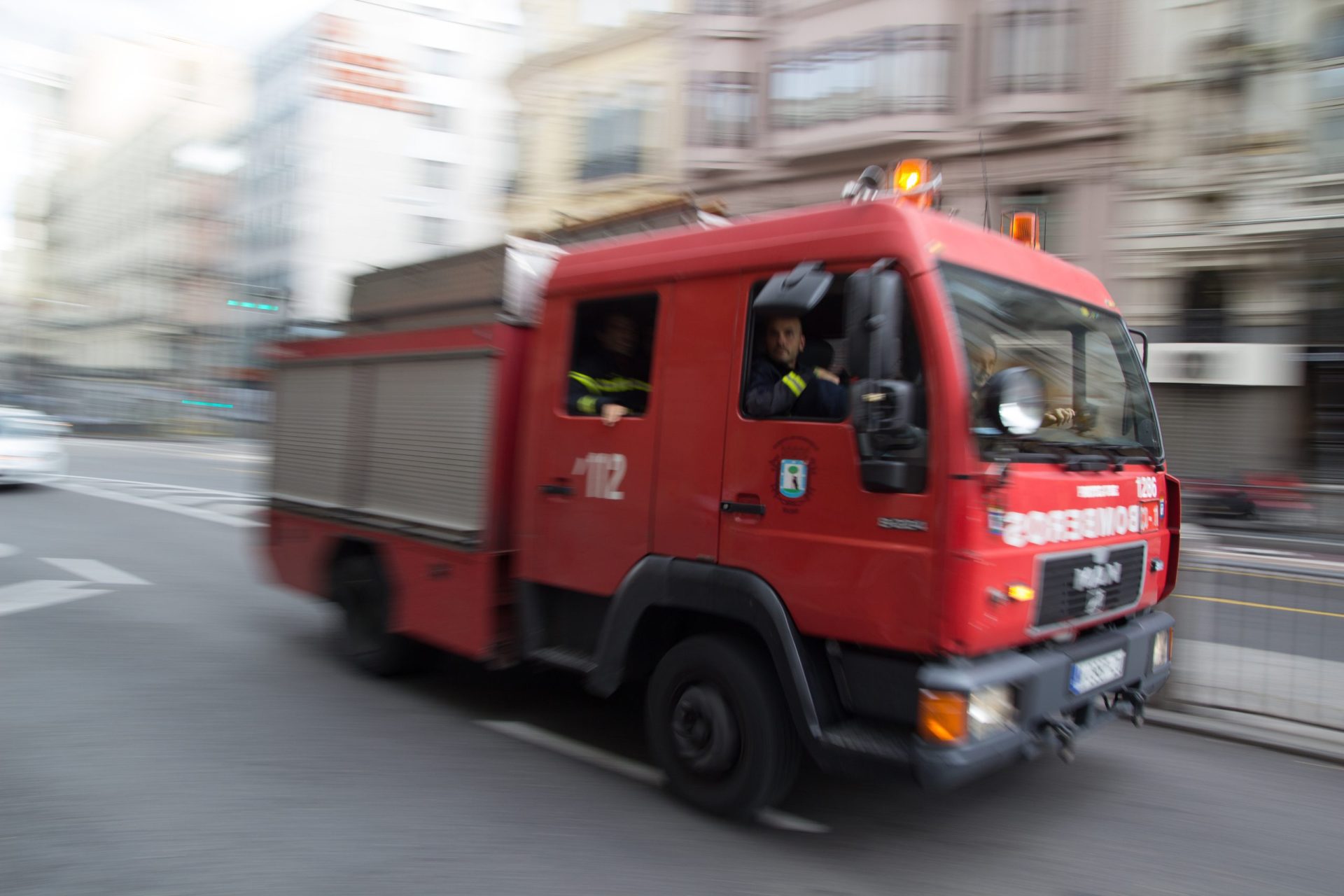 Fuga de gás em habitação na Amadora faz três feridos graves