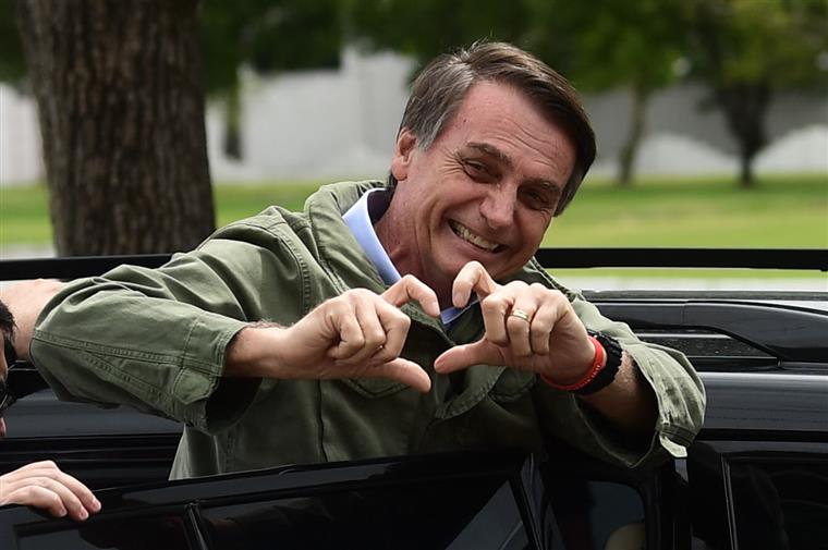 Bolsonaro vai legalizar posse de arma