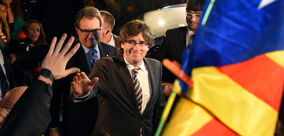 Catalunha. A horas da investidura, ainda ninguém sabe se Puigdemont se arrisca a regressar