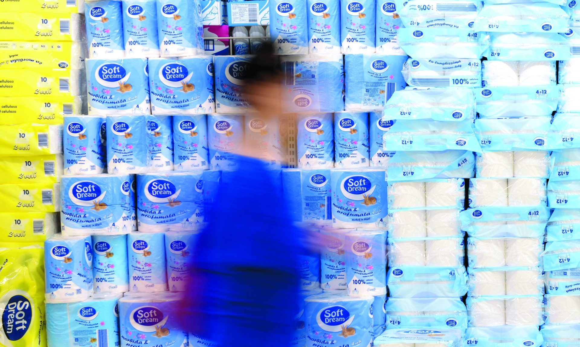 Corrida ao papel higiénico depois de rumores de aumento do preço