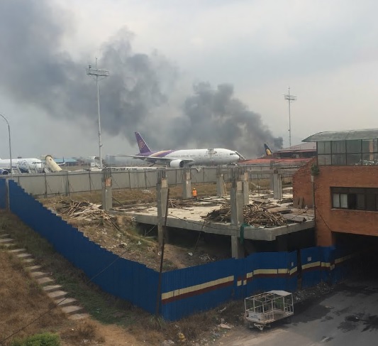 Nepal. Avião despenha-se junto a aeroporto