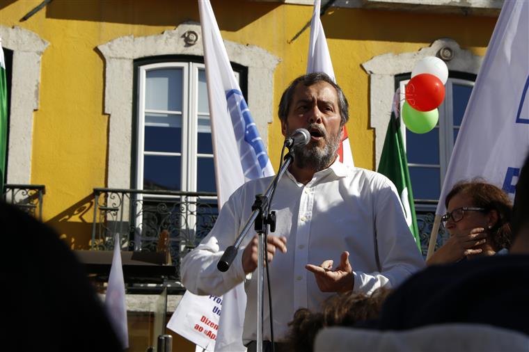 Professores do sul do país estão hoje em greve