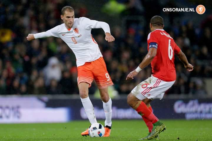 Holanda. Bas Dost nos convocados para defrontar Portugal