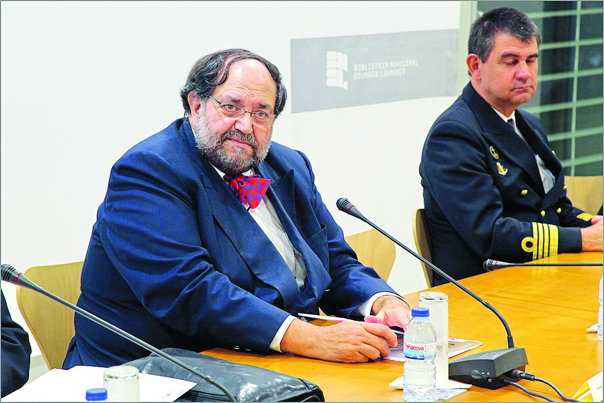 Fernando Carvalho Rodrigues. “Vêm ter comigo a agradecer terem podido falar para casa”