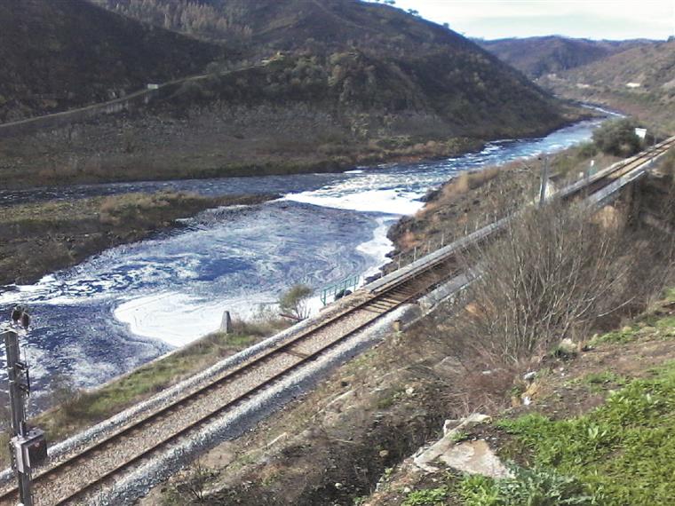 Poluição no Tejo. Impasse na solução para depósito de lamas