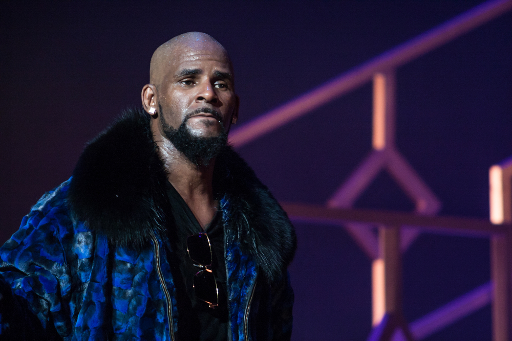 R Kelly acusado de treinar adolescente para ser “animal de estimação sexual”