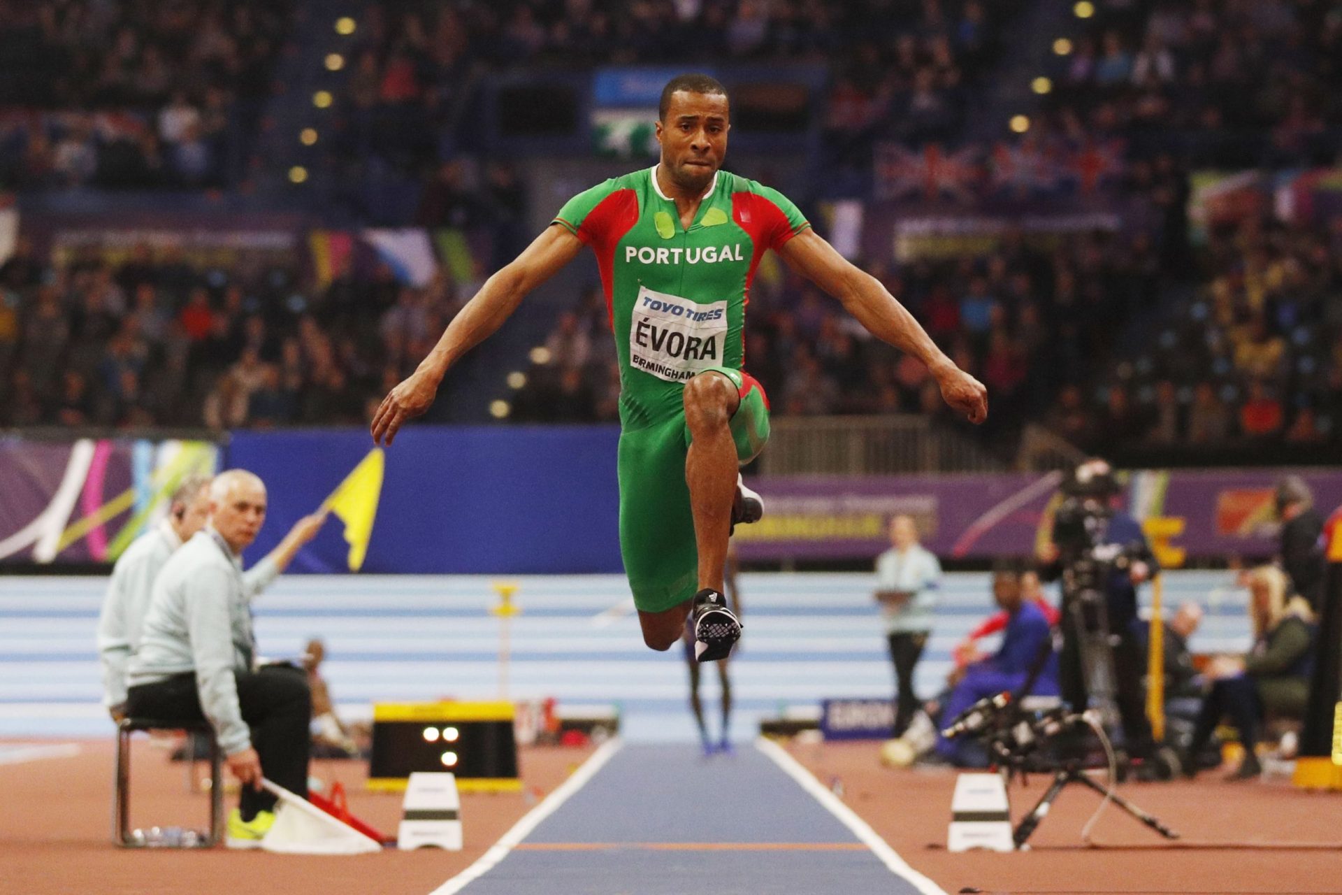 Atletismo. Nélson Évora conquista bronze