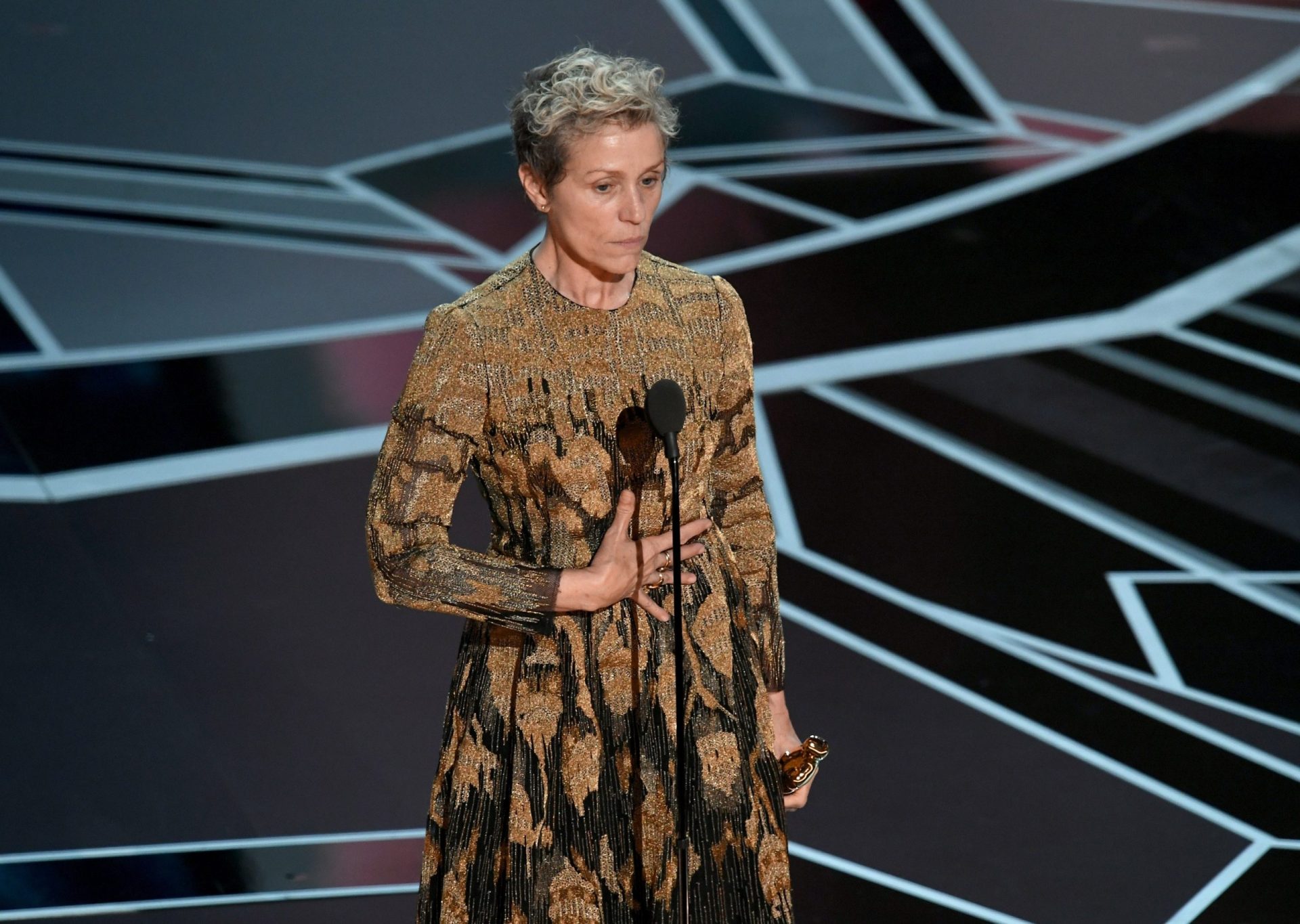 Duas palavras e a noite foi de Frances McDormand | Vídeo