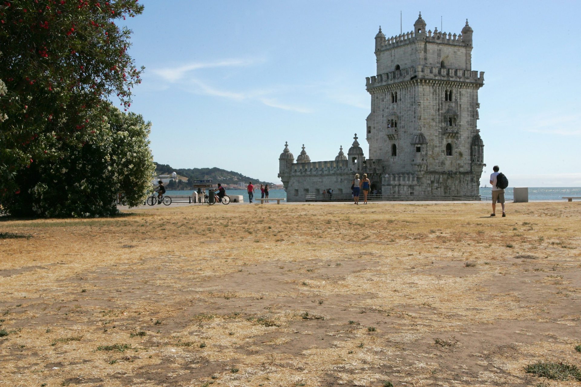 Torre de Belém encerrada devido ao mau tempo