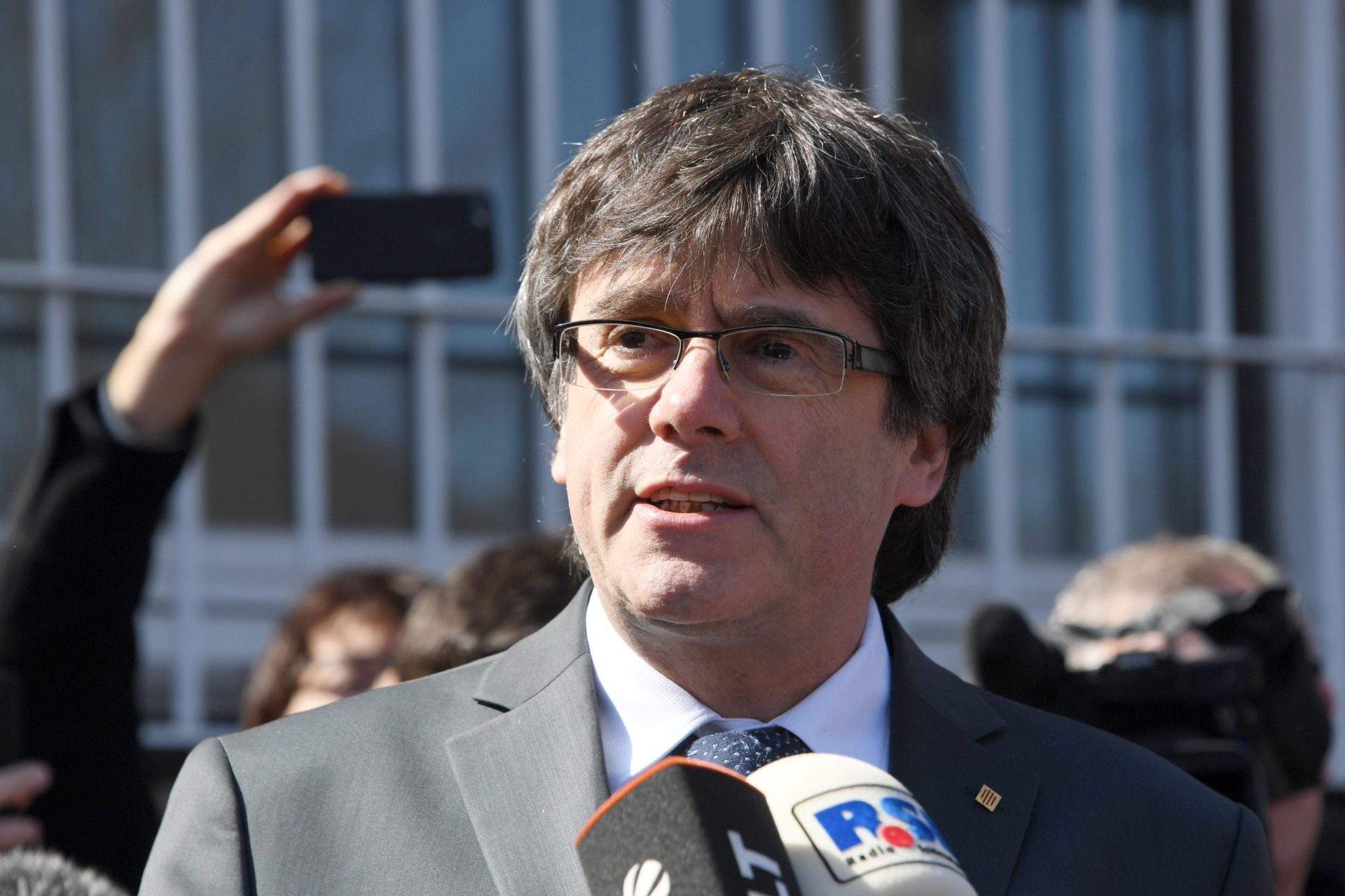 Procuradores espanhóis e alemães reúnem-se para decidir futuro de Puigdemont