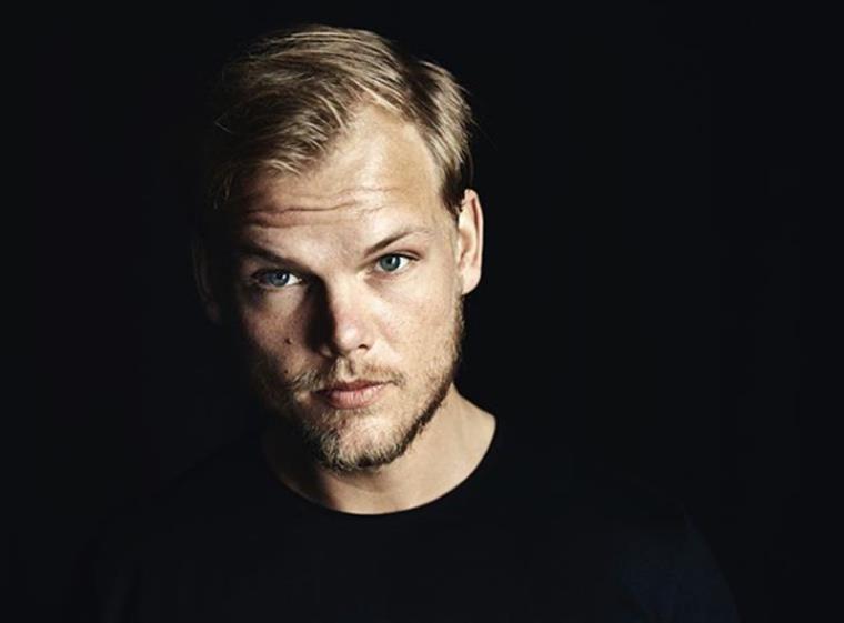 Família revela indícios de que Avicii se suicidou