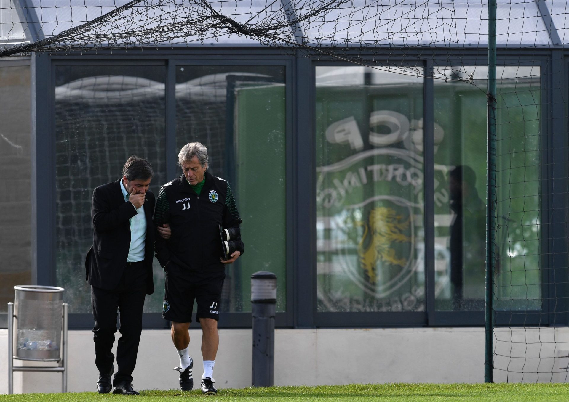 Bruno de Carvalho suspende Jorge Jesus