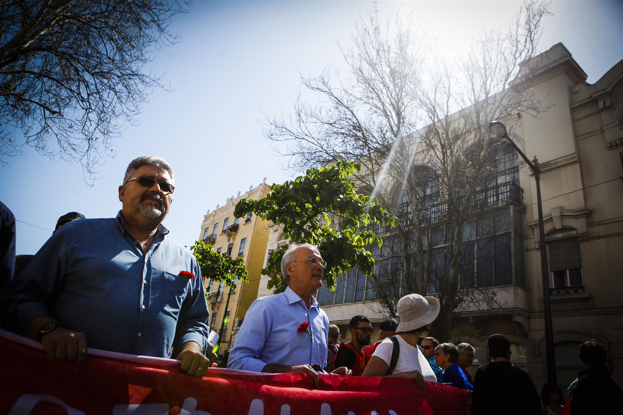 PS e BE garantem subida de salário mínimo em 2019