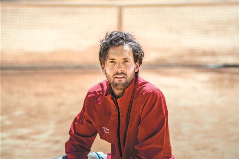 Estoril Open. João Sousa garante lugar nas meias-finais