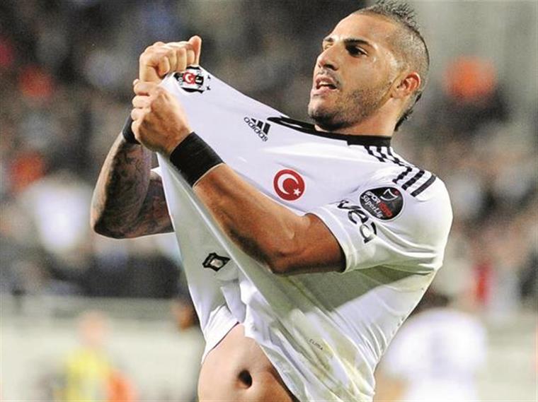 Turquia. Mais um momento de magia de Quaresma (com vídeo)