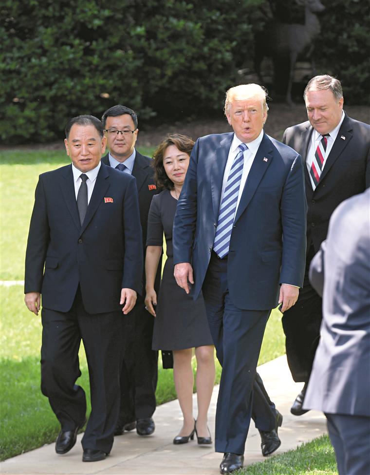 Moon Jae-in espera a paz através do encontro entre Trump e Kim Jong-un