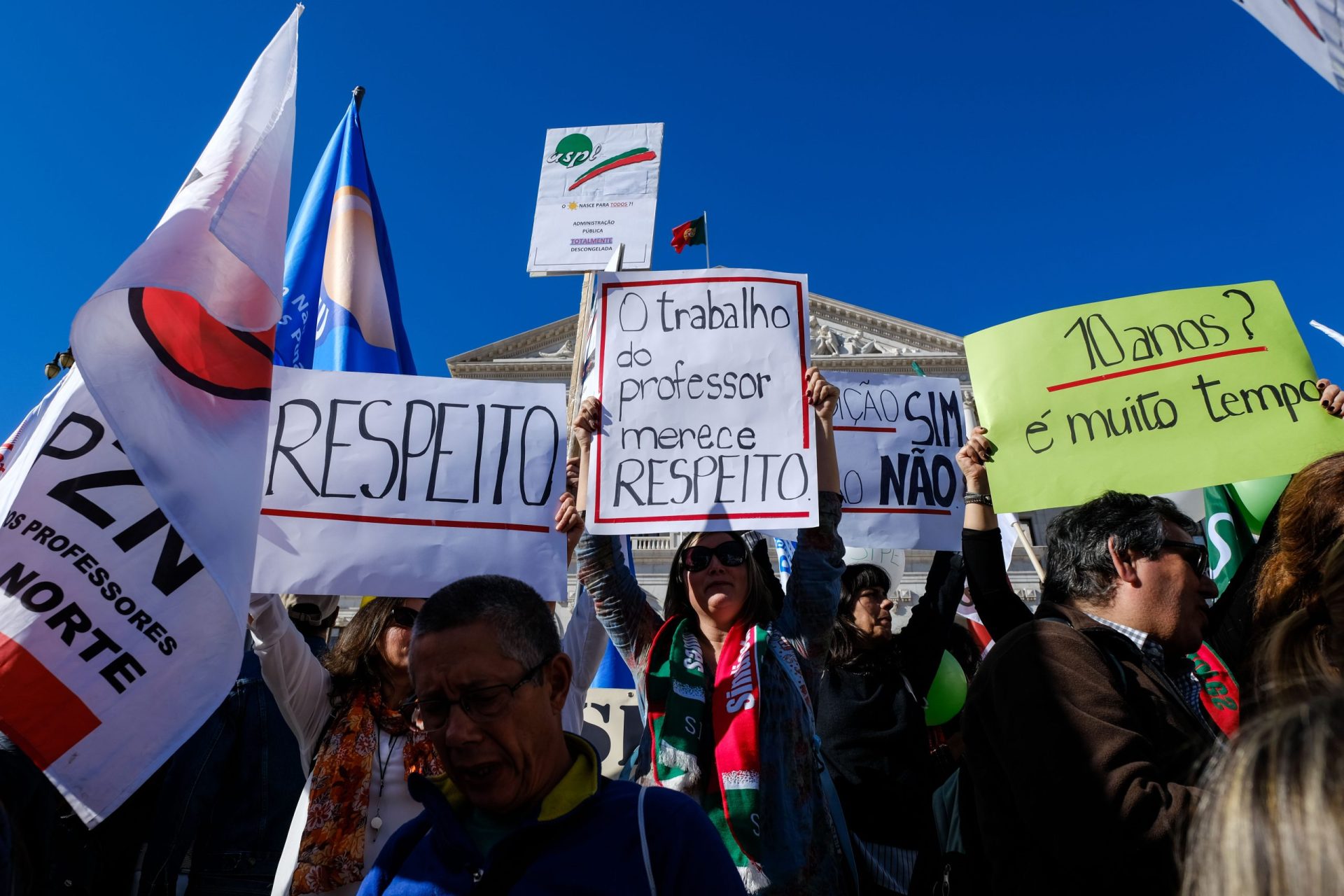 Greve de professores. Serviços mínimos podem incendiar ainda mais os ânimos