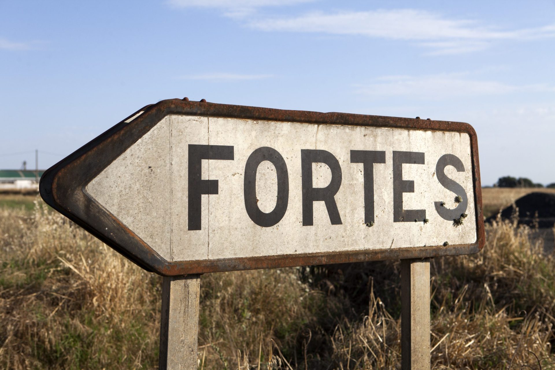 Fortes. Viver com máscara dentro de casa