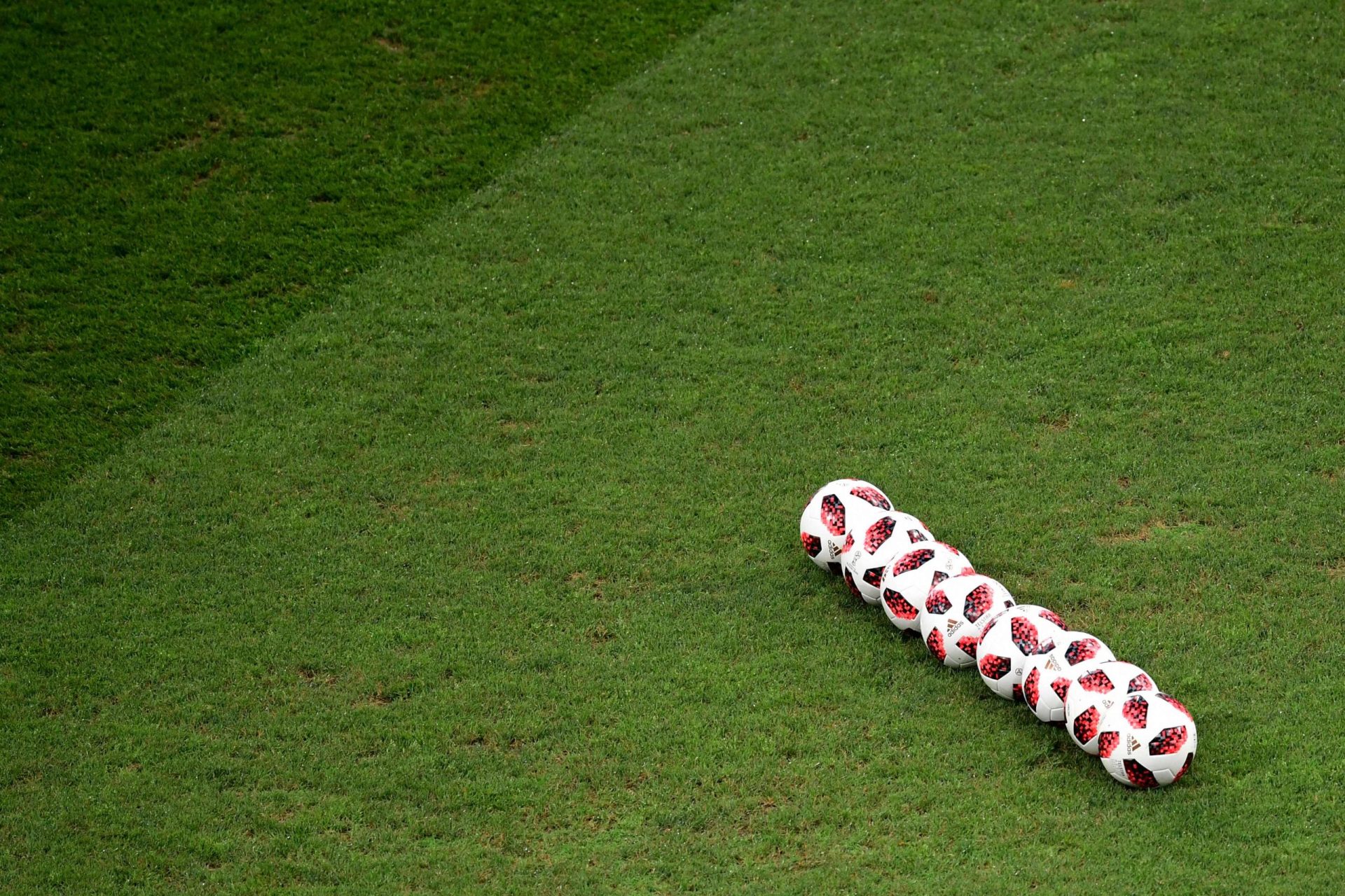 Uruguai elimina Portugal do Mundial