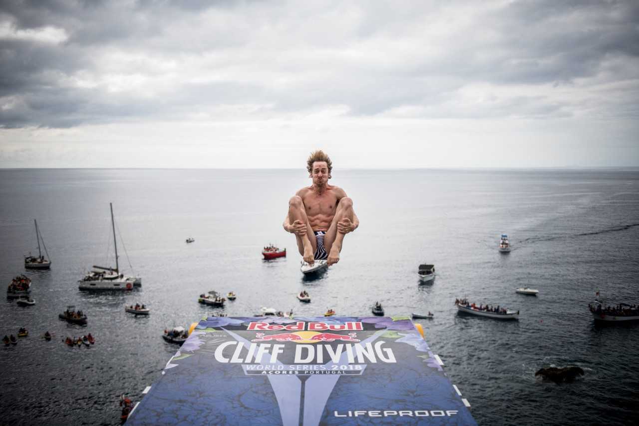 Red Bull Cliff Diving. Era capaz de saltar de um penhasco?