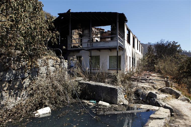 Incêndios. Líderes partidários visitam zonas ardidas em Monchique