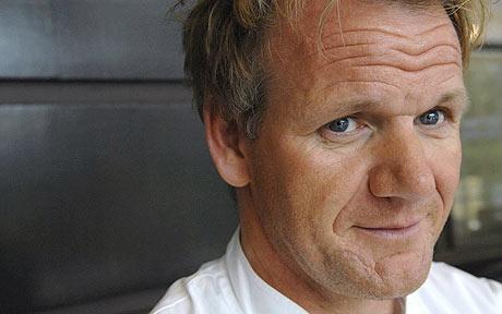 Jovem negado em curso de cozinha por ser anão recebe oferta de Gordon Ramsay