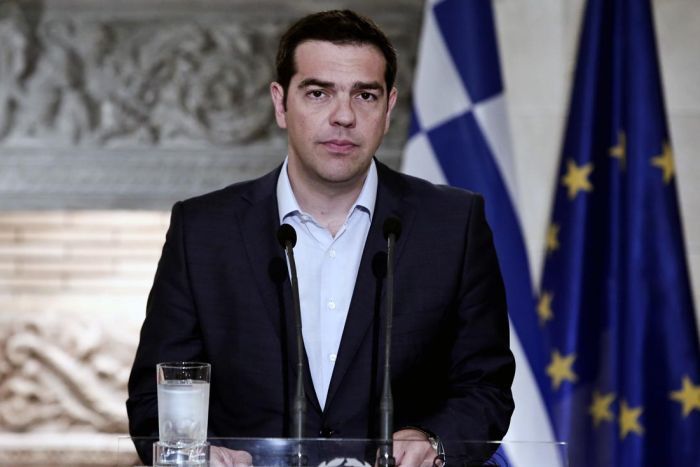 Tsipras anuncia demolição de milhares de casas