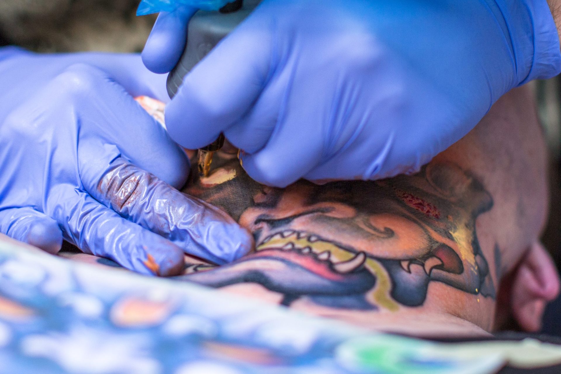 UE preocupada com relação entre tatuagens e cancro