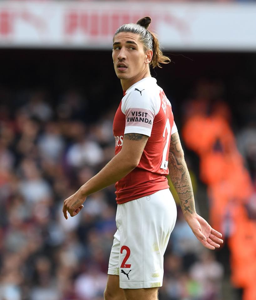 Bellerín: “Chamam-me lésbica porque tenho o cabelo comprido”