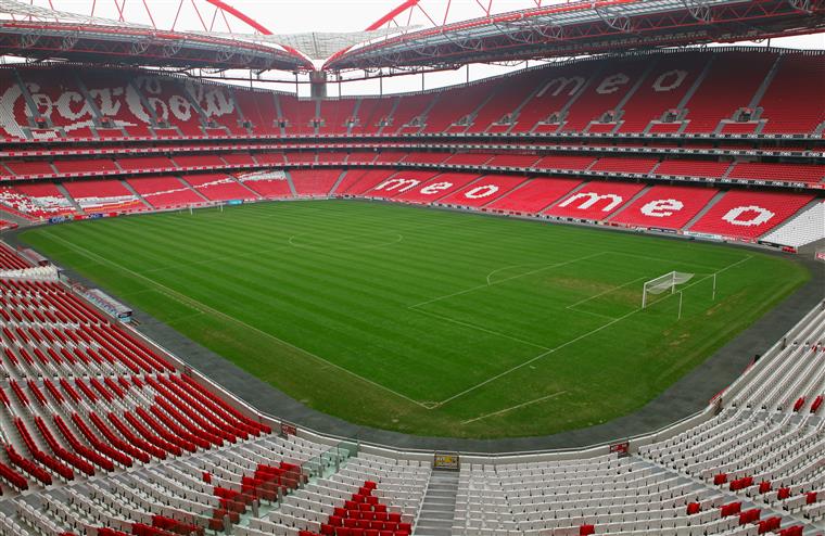 Campeonato. Benfica, Braga e Paços vão cumprir um jogo à porta fechada
