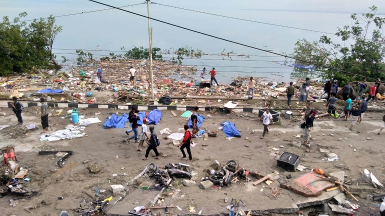 Indonésia. Terramoto e tsunami causaram pelo menos 800 mortos